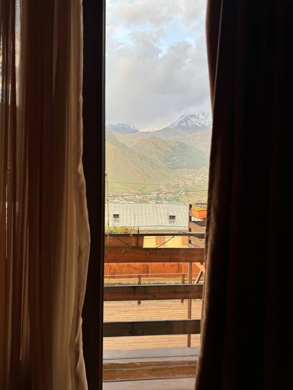 Hotel Kazbegi 1963 Δωμάτιο φωτογραφία